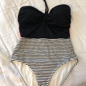 Victoria’s Secret colorblock bathing suit
